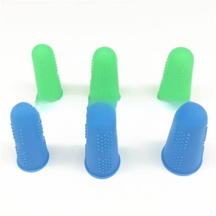 Silicone cNon-slip High Temperature Resistant Fingertip Protective Cover With Particles Three Yards Food Grade